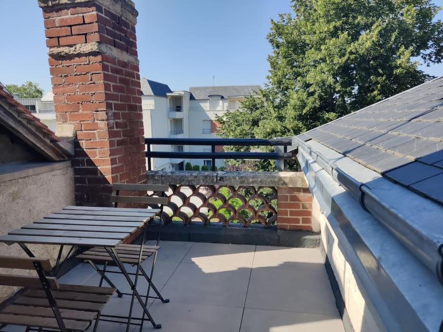 Bel Appart Renove Avec Terrasse Saint-Avertin Eksteriør bilde